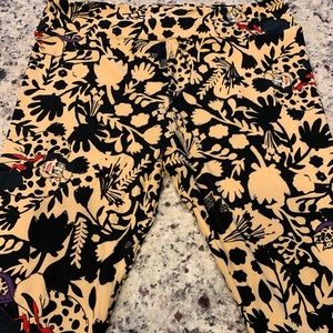 LuLaRoe Disney Tall/Curvy Cruella de Vil leggings